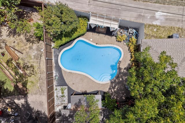 10520 Lippitt Avenue, Dallas, TX 75218