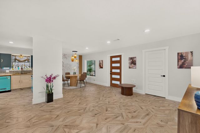 10520 Lippitt Avenue, Dallas, TX 75218