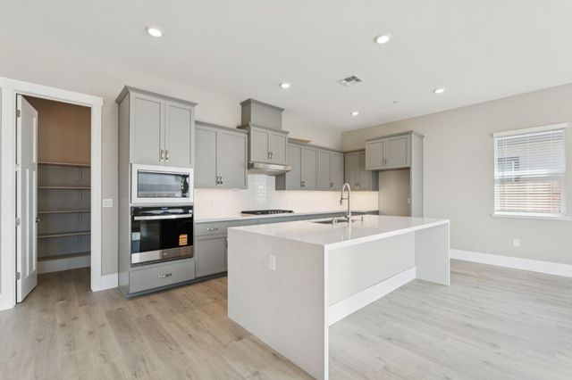 3032 Pocosol Way, Rancho Cordova, CA 95742