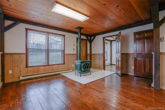 1050 Route 28, Kingston, NY 12401