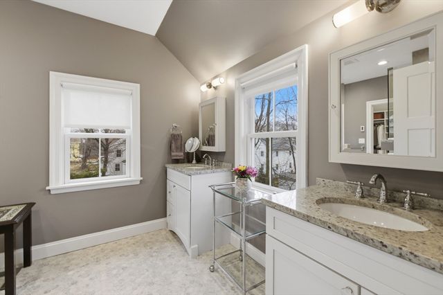 847 Massachusetts Ave, Lexington, MA 02420