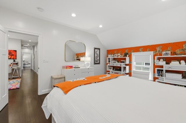 847 Massachusetts Ave, Lexington, MA 02420