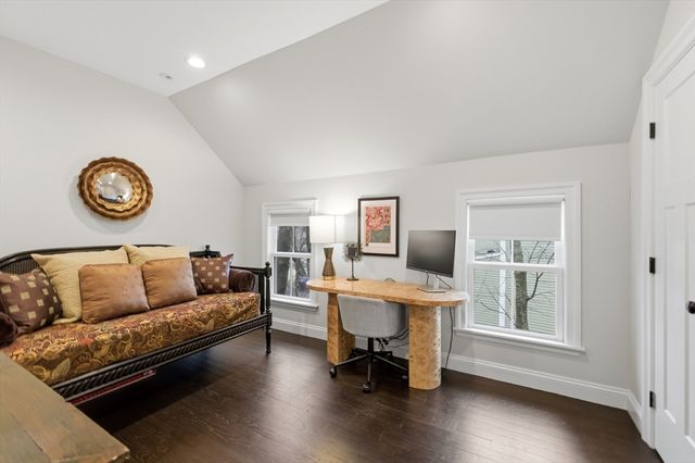 847 Massachusetts Ave, Lexington, MA 02420