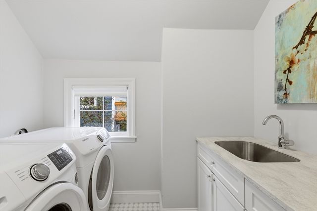 847 Massachusetts Ave, Lexington, MA 02420