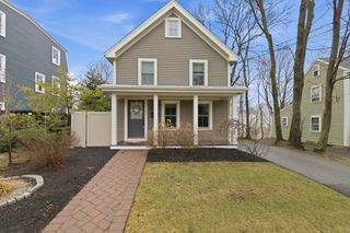 847 Massachusetts Ave, Lexington, MA 02420