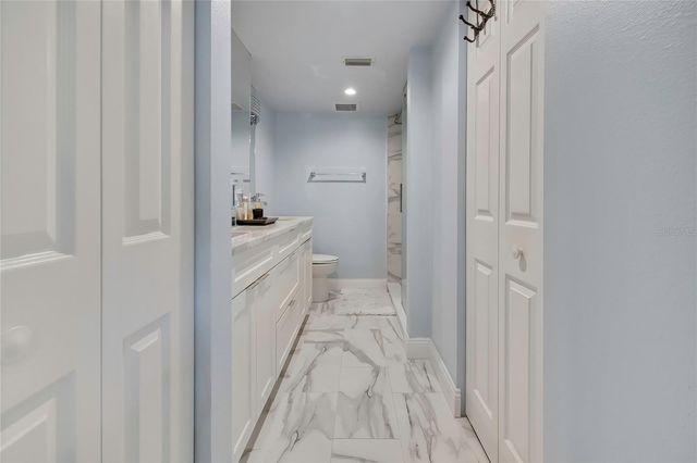 5775 PARK STREET N 402, St Petersburg, FL 33709