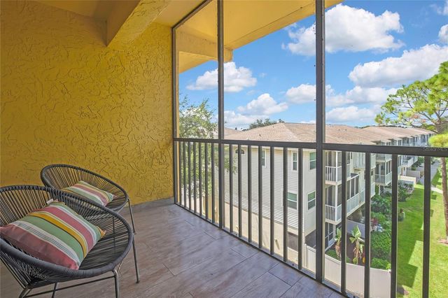 5775 PARK STREET N 402, St Petersburg, FL 33709