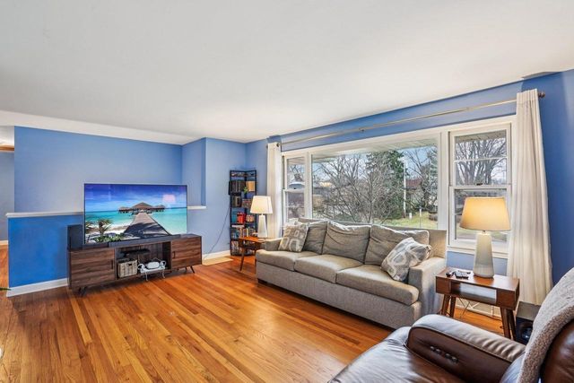 6202 Winnequah Road, Monona, WI 53716