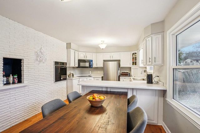 6202 Winnequah Road, Monona, WI 53716