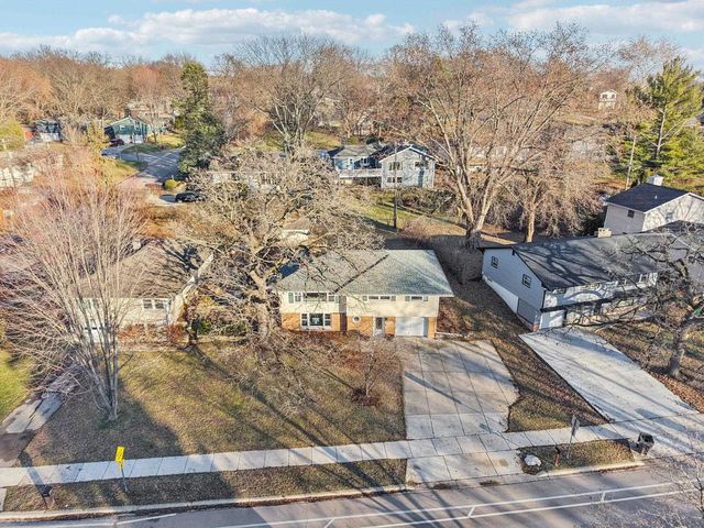 6202 Winnequah Road, Monona, WI 53716