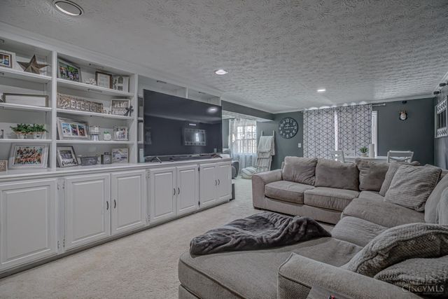 52 Applewood Drive, Fairfield, OH 45014