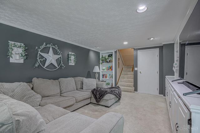 52 Applewood Drive, Fairfield, OH 45014