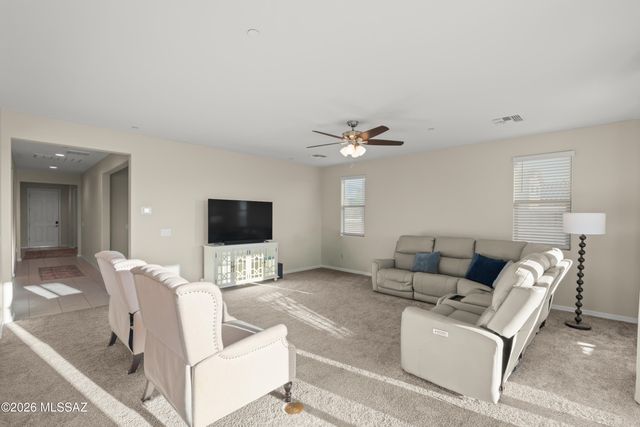 16081 N Columbus Boulevard, Tucson, AZ 85739