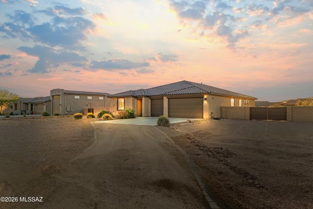 16081 N Columbus Boulevard, Tucson, AZ 85739