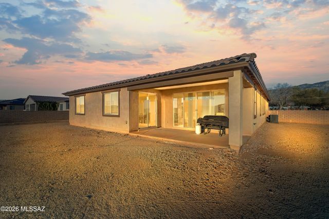 16081 N Columbus Boulevard, Tucson, AZ 85739