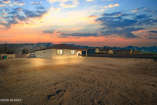 16081 N Columbus Boulevard, Tucson, AZ 85739