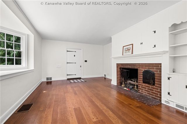 728 Myrtle Road, Charleston, WV 25314