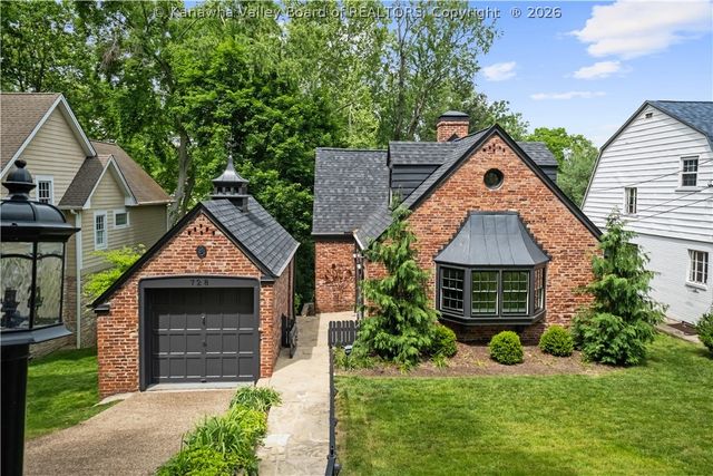728 Myrtle Road, Charleston, WV 25314