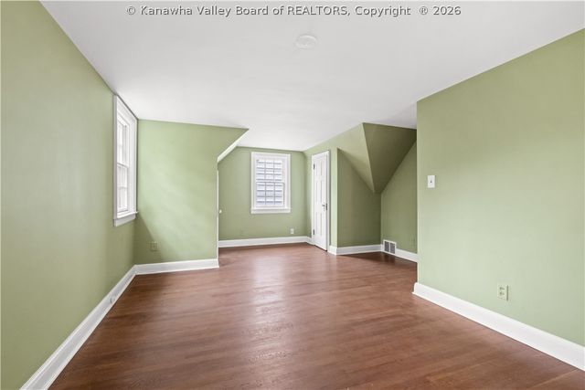 728 Myrtle Road, Charleston, WV 25314