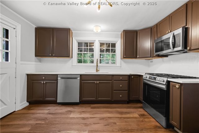 728 Myrtle Road, Charleston, WV 25314