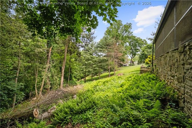 728 Myrtle Road, Charleston, WV 25314
