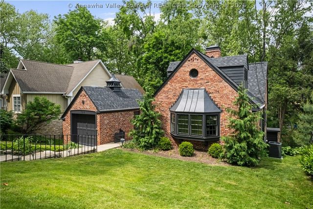 728 Myrtle Road, Charleston, WV 25314