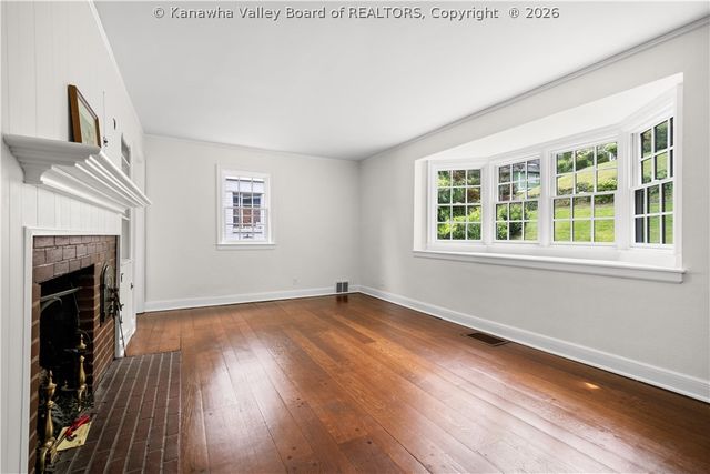 728 Myrtle Road, Charleston, WV 25314