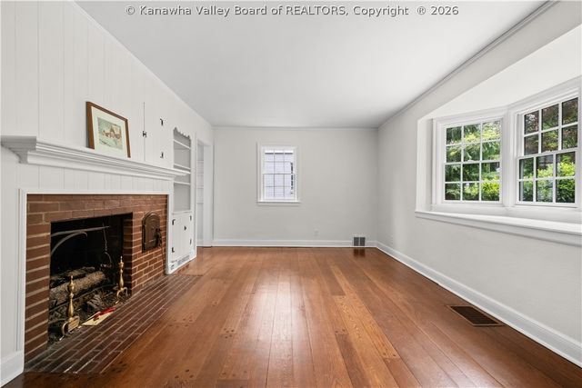 728 Myrtle Road, Charleston, WV 25314