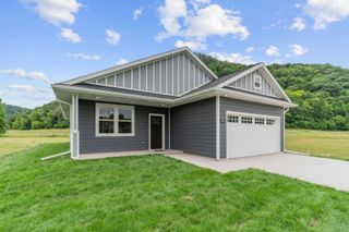 585 Cedar Drive, Lake City, MN 55041