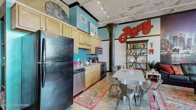 815 W Market St 711, Louisville, KY 40202