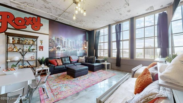 815 W Market St 711, Louisville, KY 40202