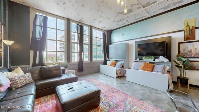 815 W Market St 711, Louisville, KY 40202