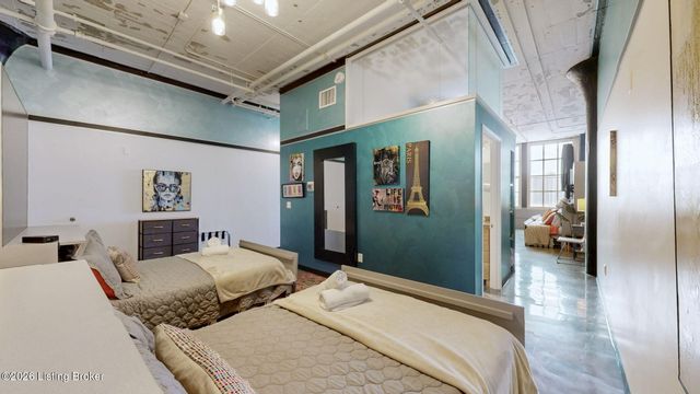 815 W Market St 711, Louisville, KY 40202