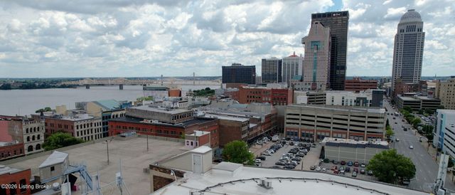 815 W Market St 711, Louisville, KY 40202
