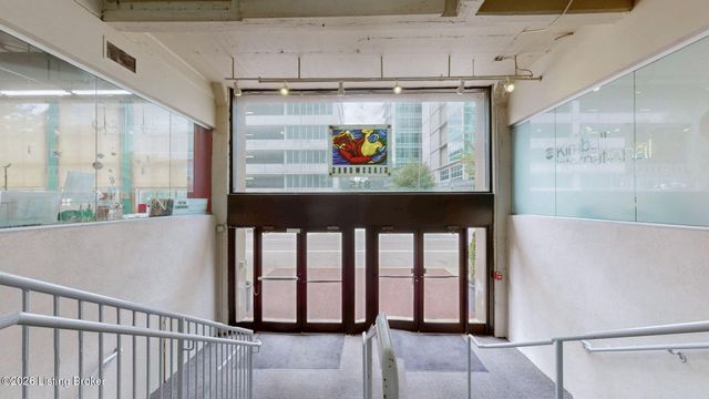 815 W Market St 711, Louisville, KY 40202