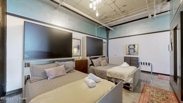 815 W Market St 711, Louisville, KY 40202