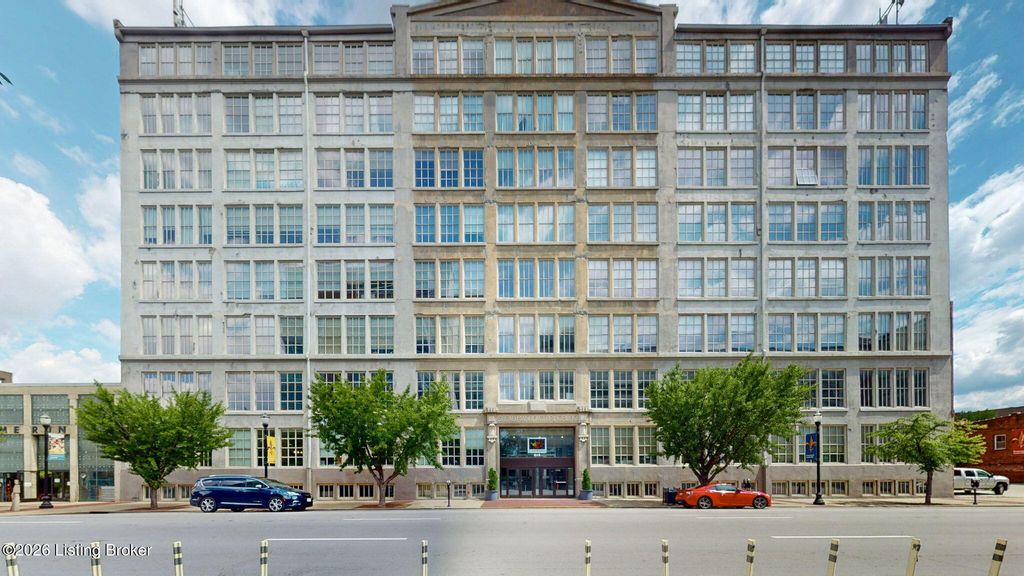 815 W Market St 711, Louisville, KY 40202