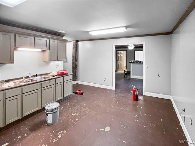 2721 10th, Northport, AL 35476