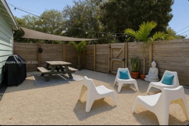 213 N E St, Lake Worth, FL 33460