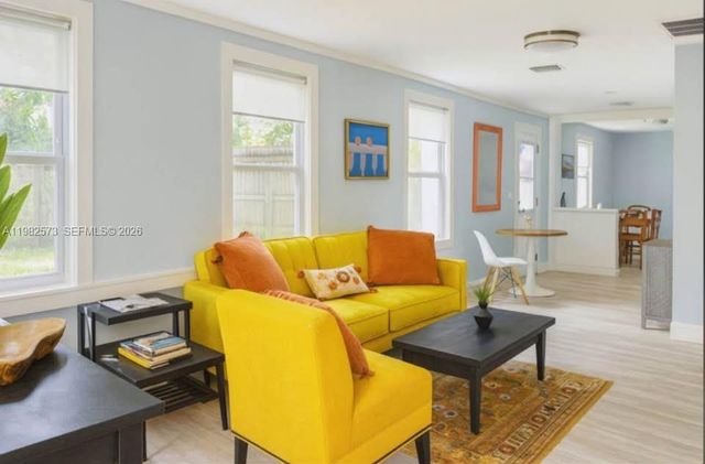 213 N E St, Lake Worth, FL 33460