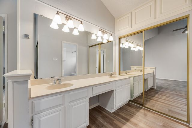 511 Ranch Trail 117, Irving, TX 75063