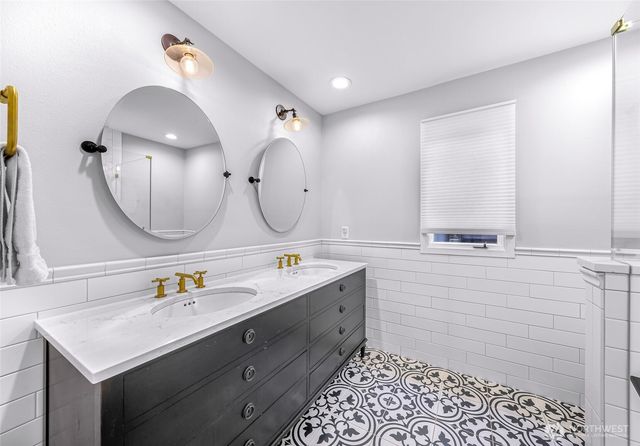 2734 224th Avenue NE, Sammamish, WA 98074