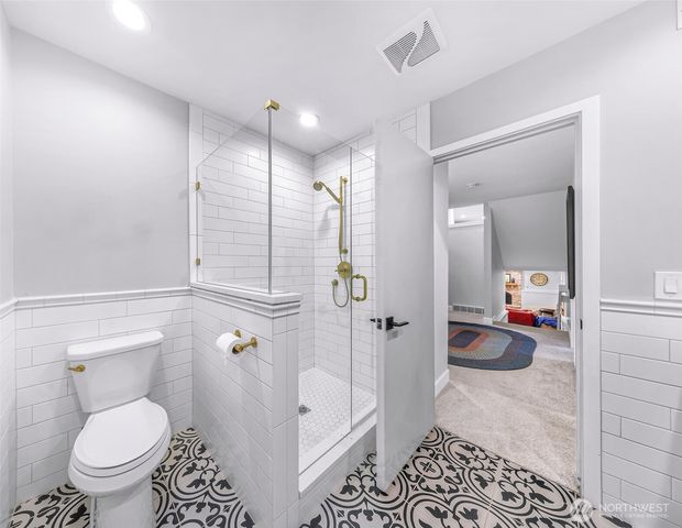 2734 224th Avenue NE, Sammamish, WA 98074