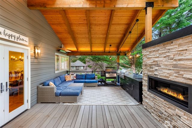 2734 224th Avenue NE, Sammamish, WA 98074