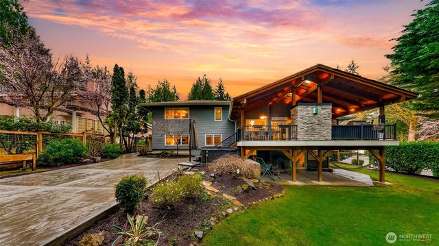 2734 224th Avenue NE, Sammamish, WA 98074