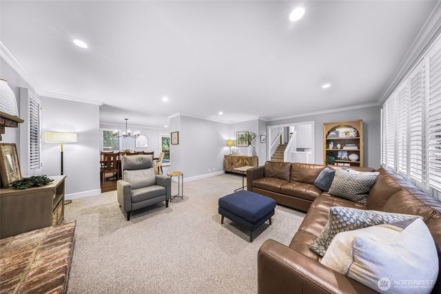 2734 224th Avenue NE, Sammamish, WA 98074