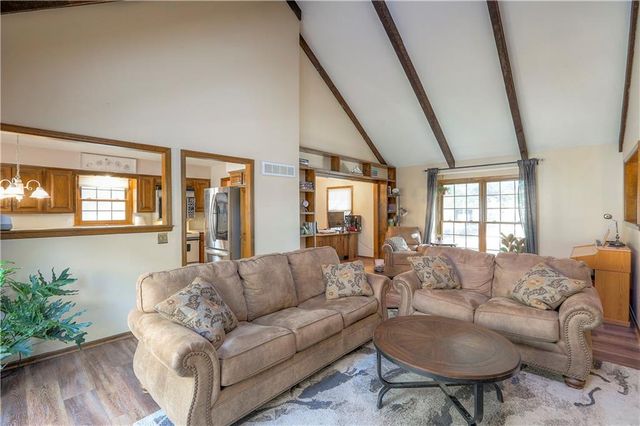 9006 Swarner Drive, Lenexa, KS 66219