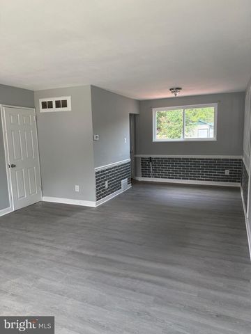 5826 JAMESTOWN RD, Hyattsville, MD 20782