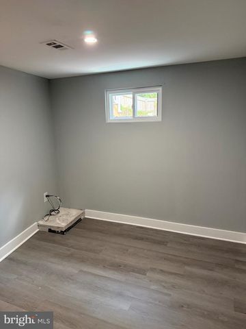 5826 JAMESTOWN RD, Hyattsville, MD 20782