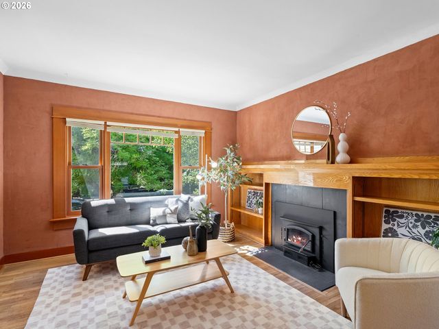 1818 Se 41ST Ave, Portland, OR 97214